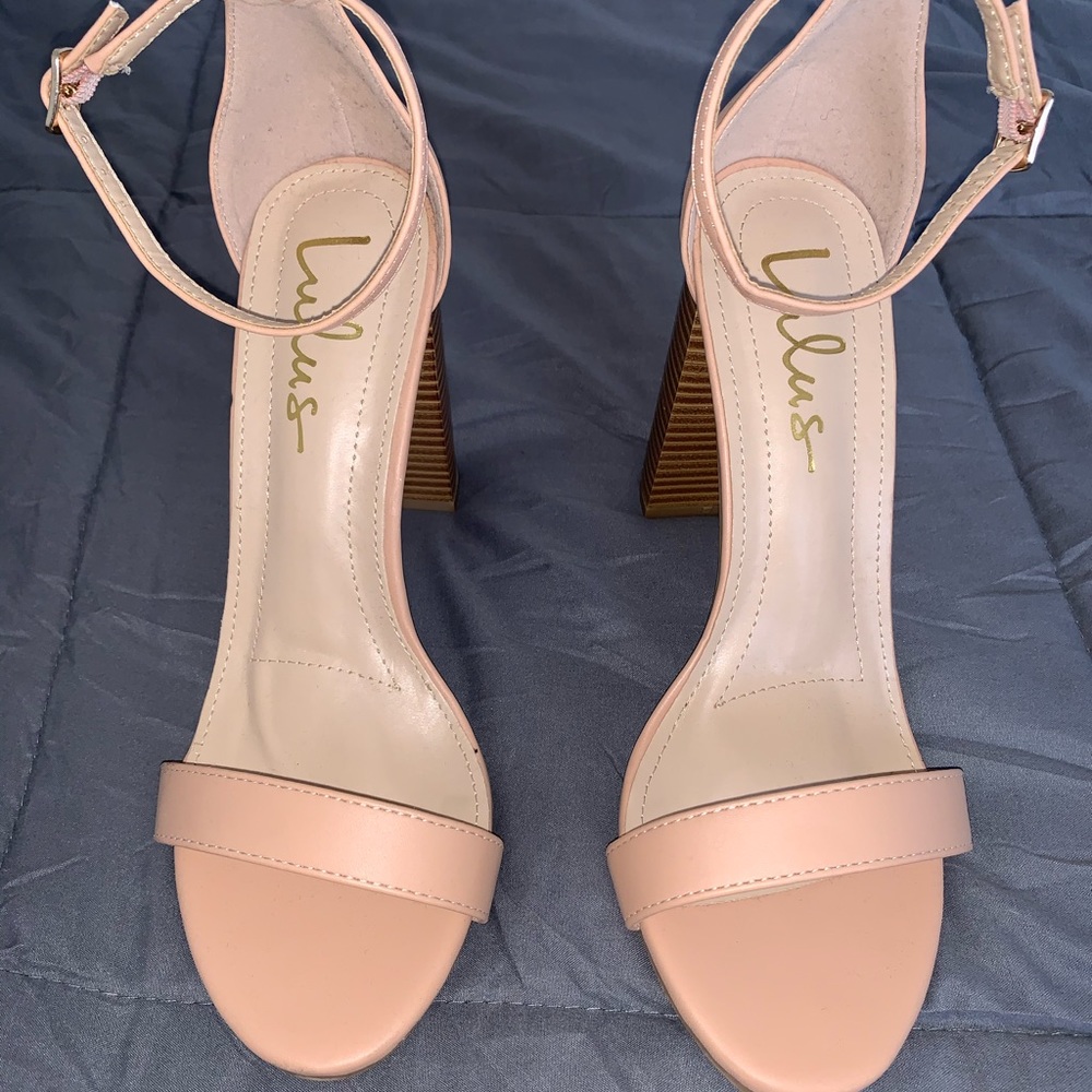 Lulus nude heels